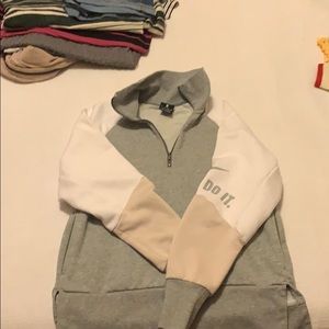 Nike pull over